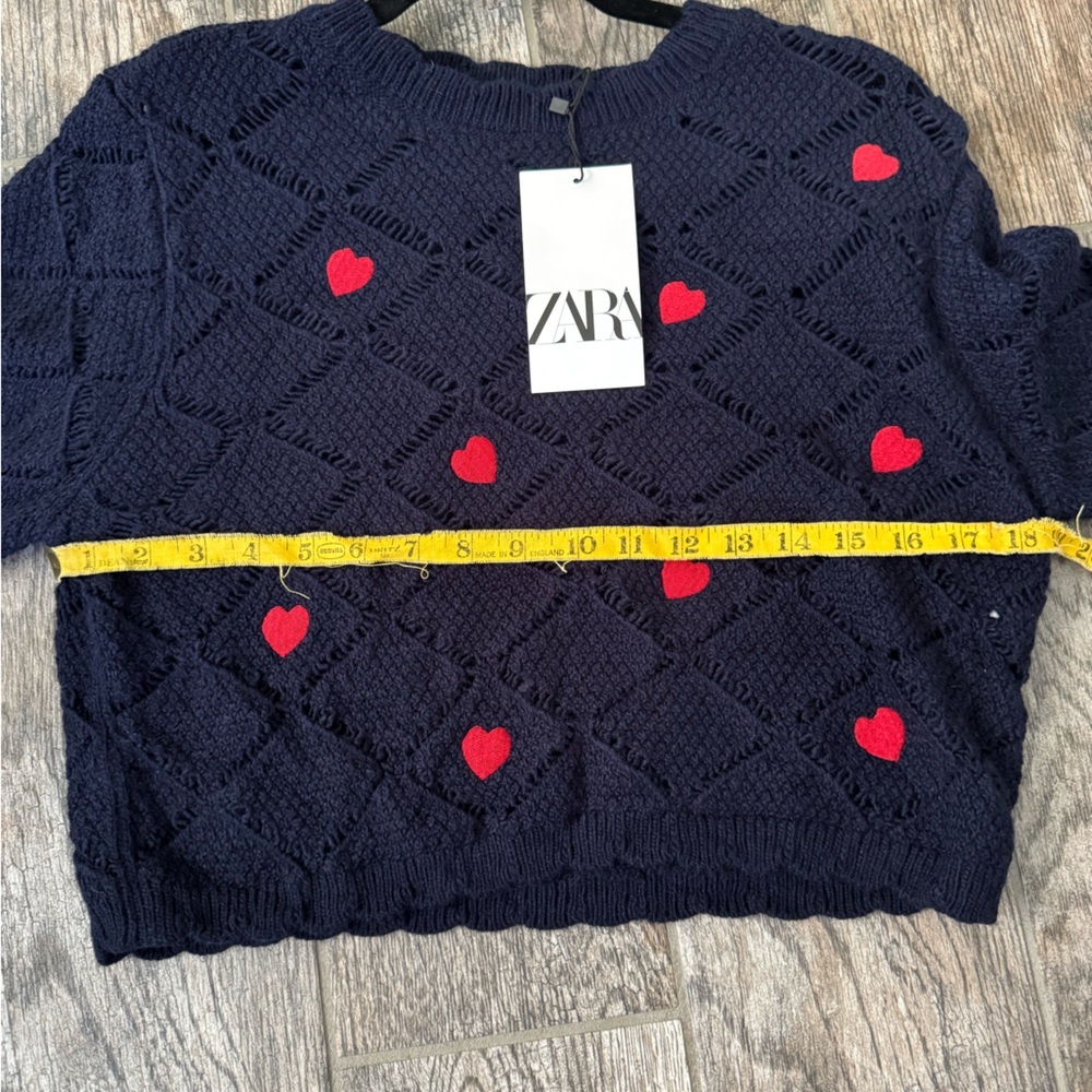 Zara navy with red Heart Pattern cropped Sweater - Picture 4 of 7